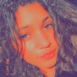 Meet your Posher, Lanasha